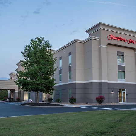 Hampton Inn Gloucester Exterior photo